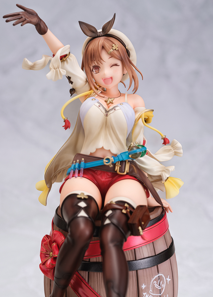 AmiAmi - Atelier Ryza - Ryza: Atelier Series 25th Anniversary Celebration 1/7 Scale Statue - Image 9